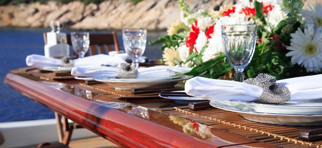 elegant table set up.jpg