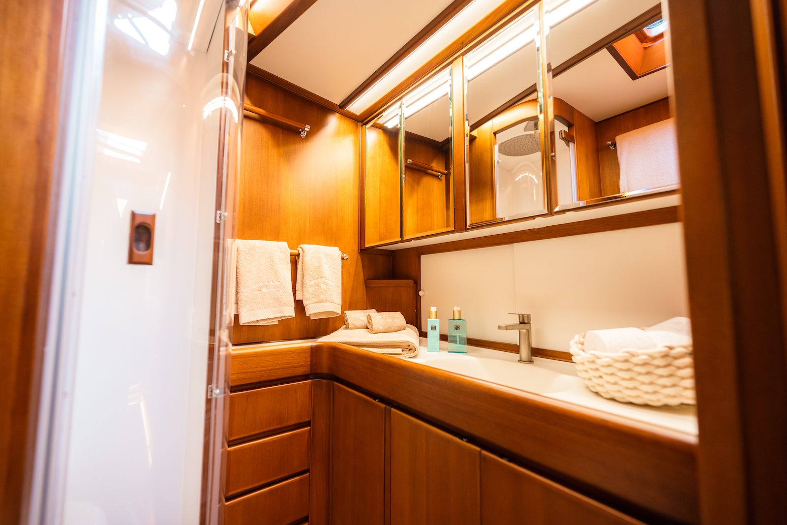 en suite bathroom .jpg