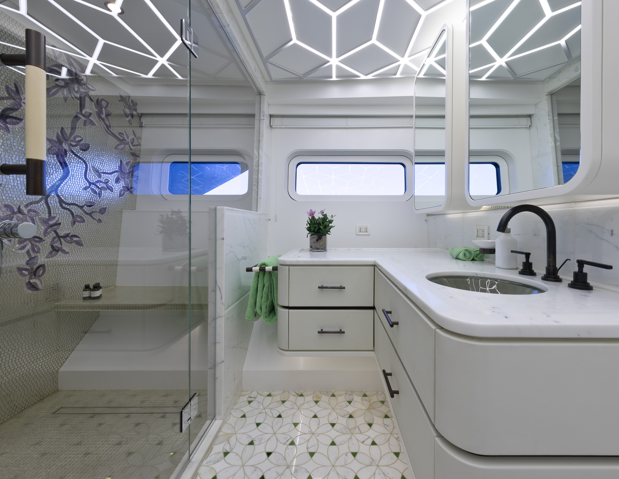 ensuite 2.jpg
