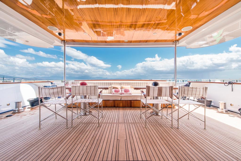 exterior deck.jpg