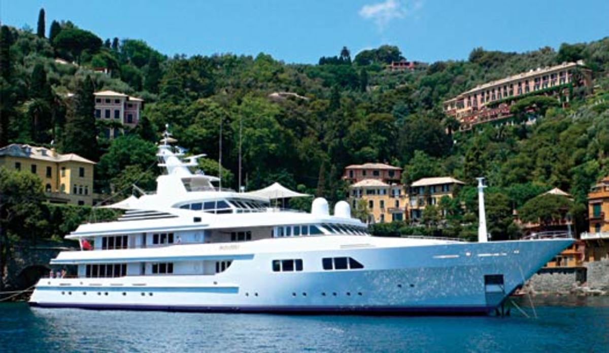 exterior starboard profile.jpg