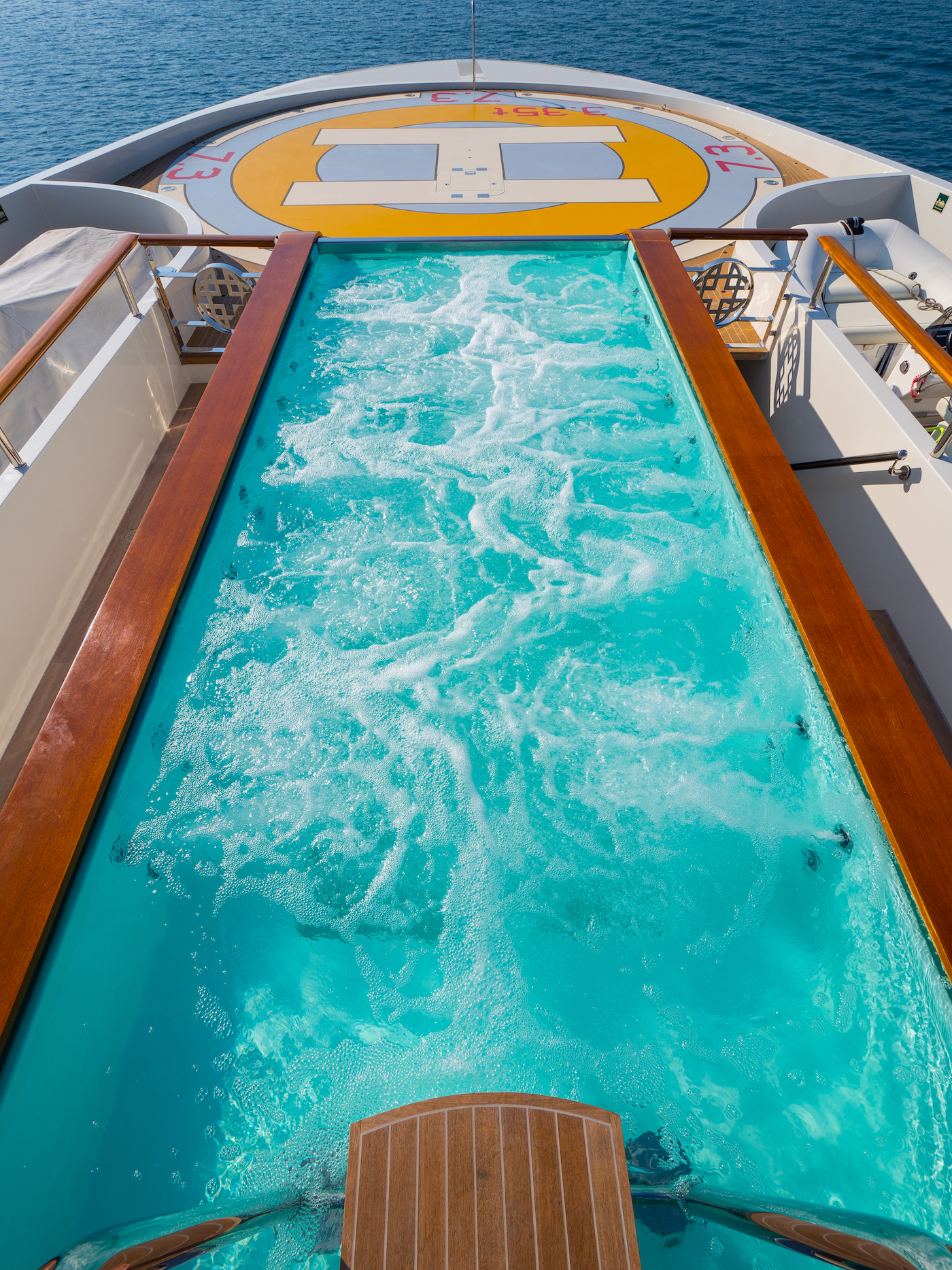forward deck Jacuzzi and helideck.jpg