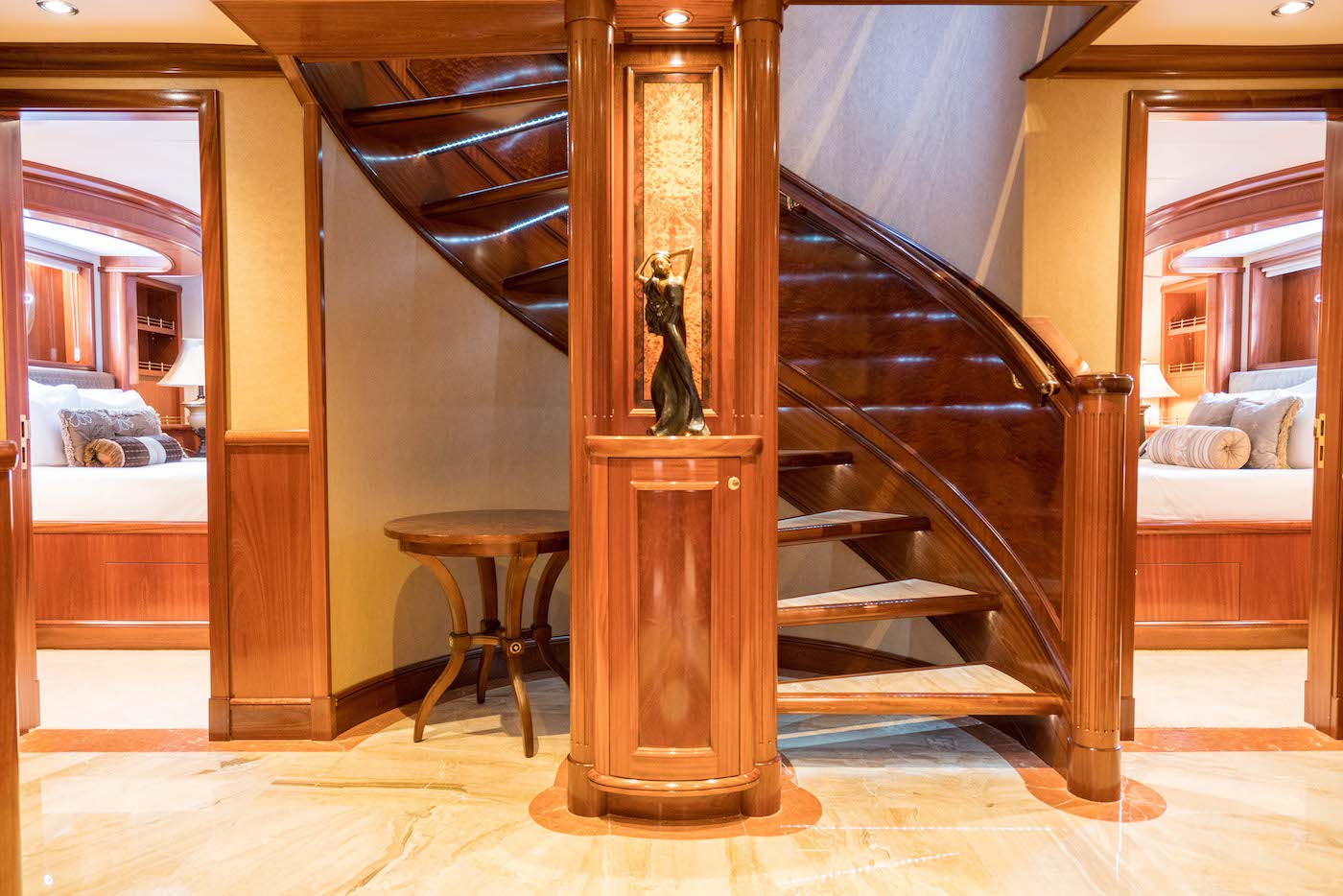 foyer stateroom .jpg