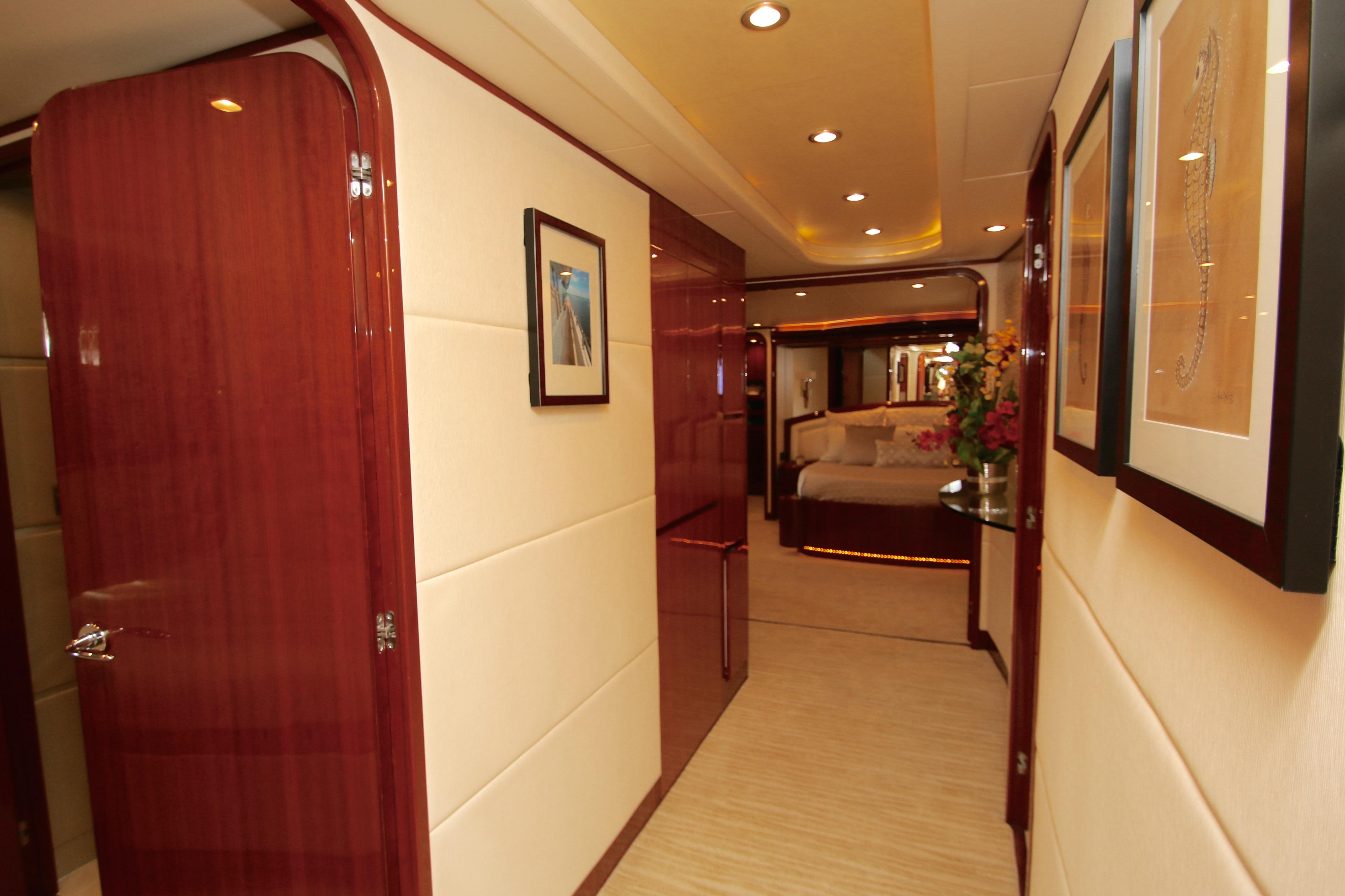 hallway to large comfortable suite.jpg