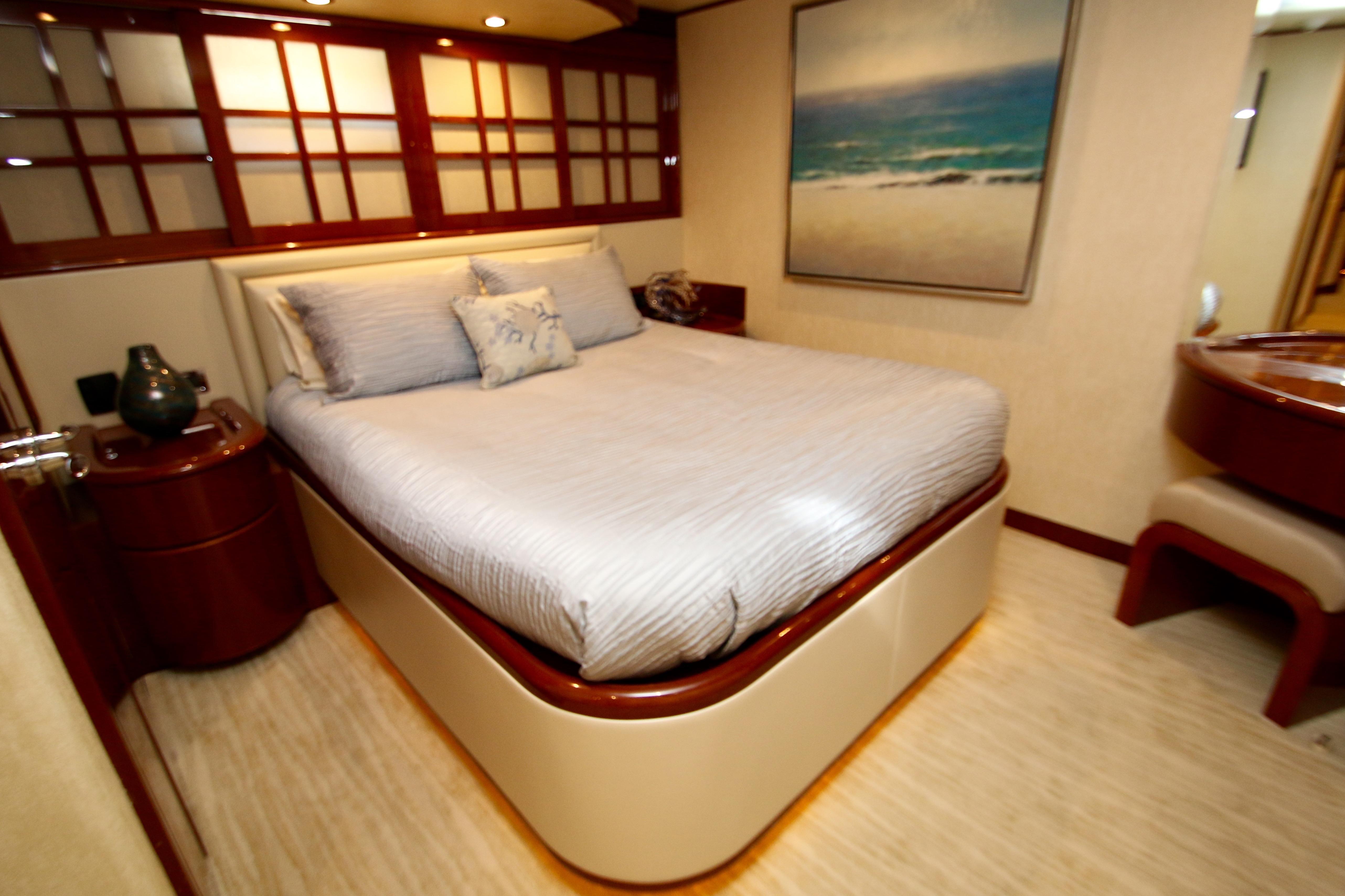 light double cabin.jpg
