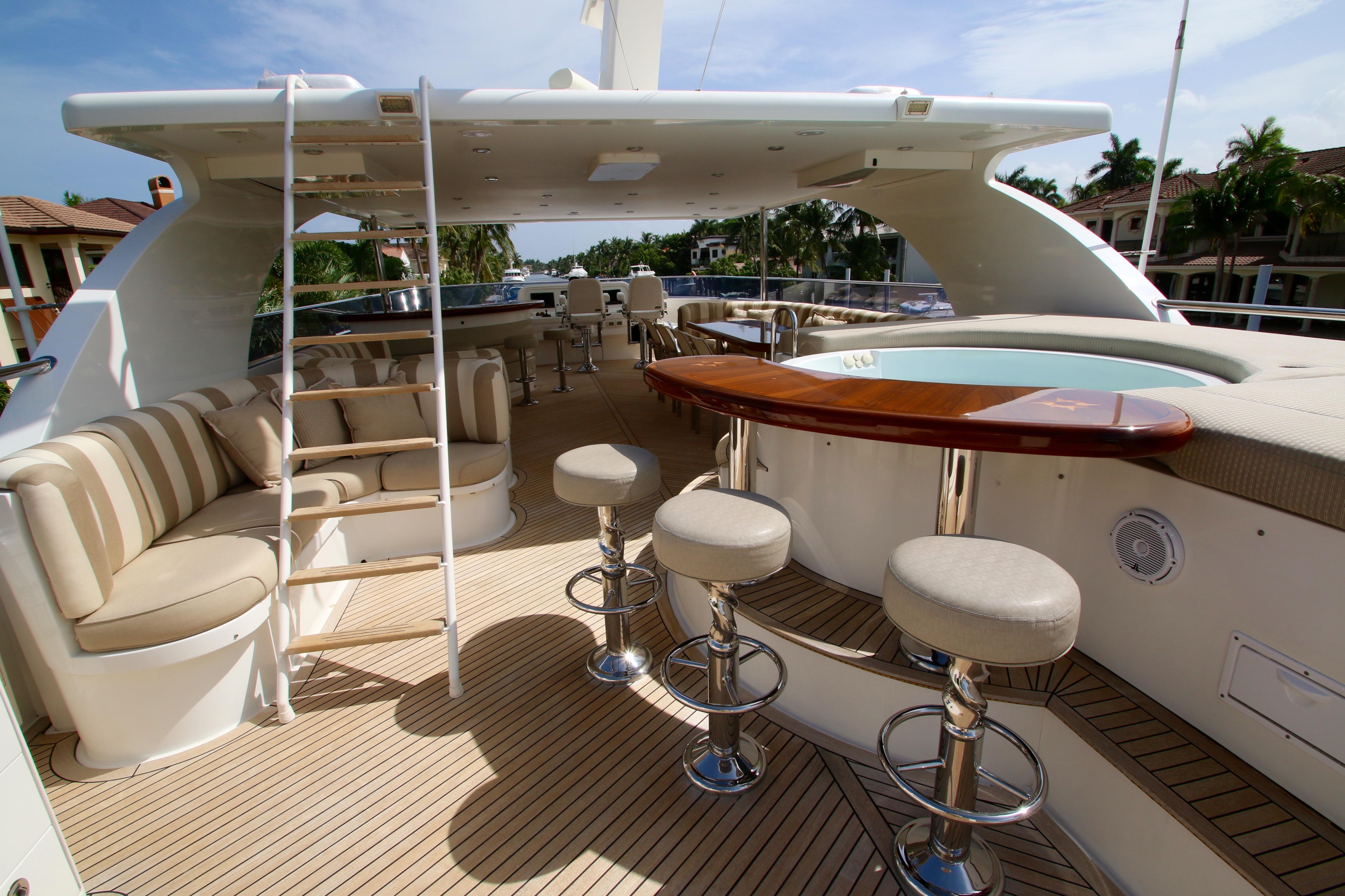 lovely sundeck.jpg