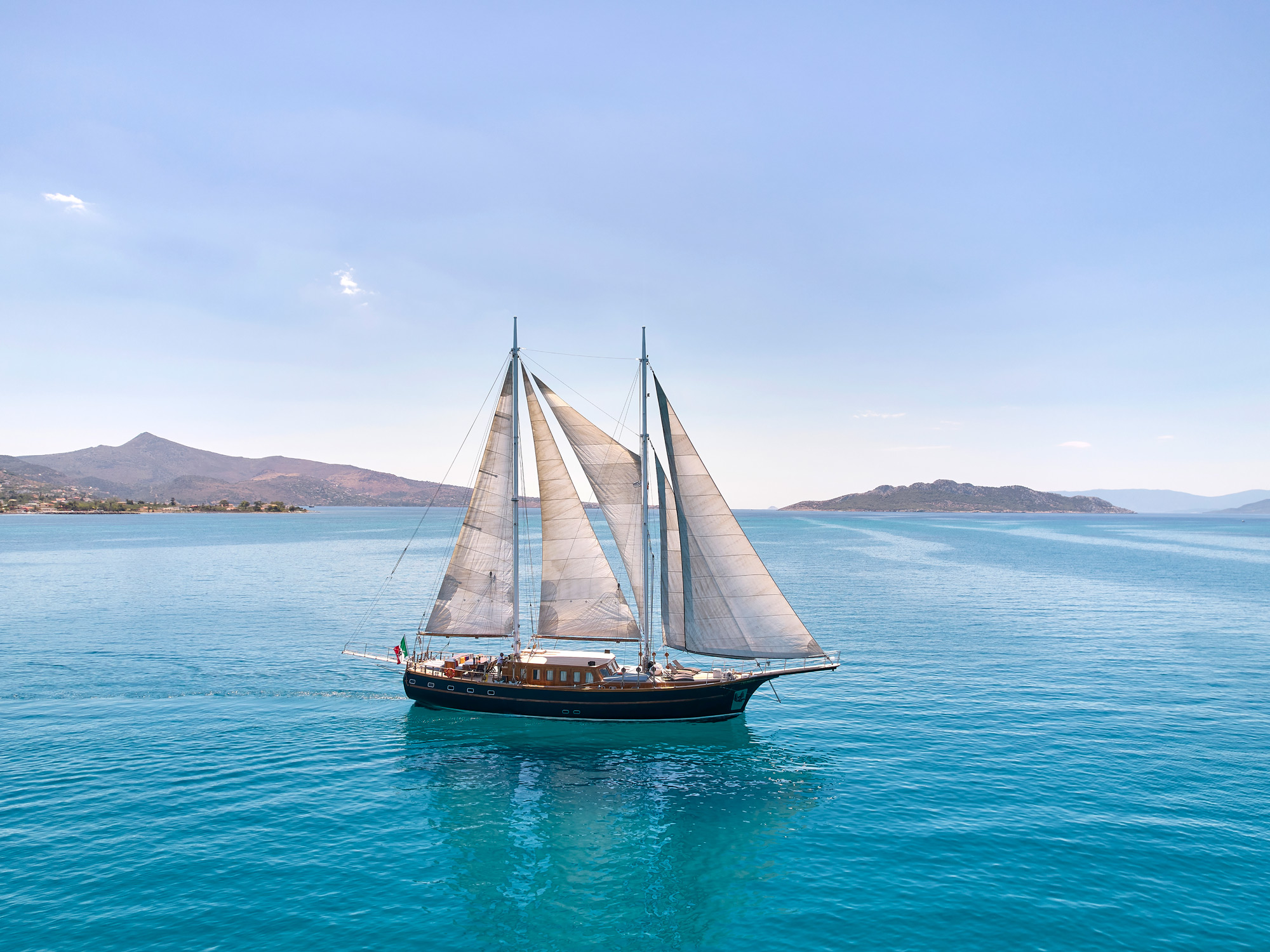 luxury yacht MYRA.jpg
