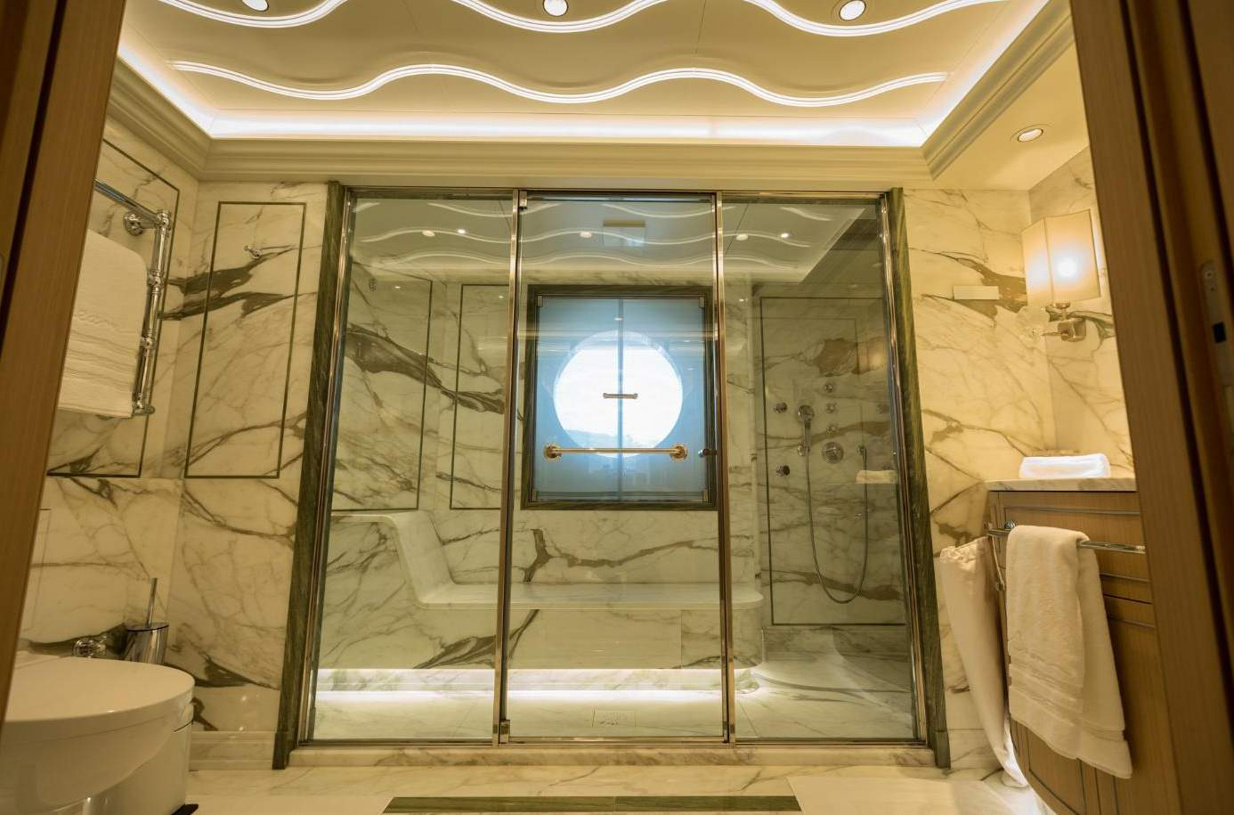 master ensuite bathroom.png