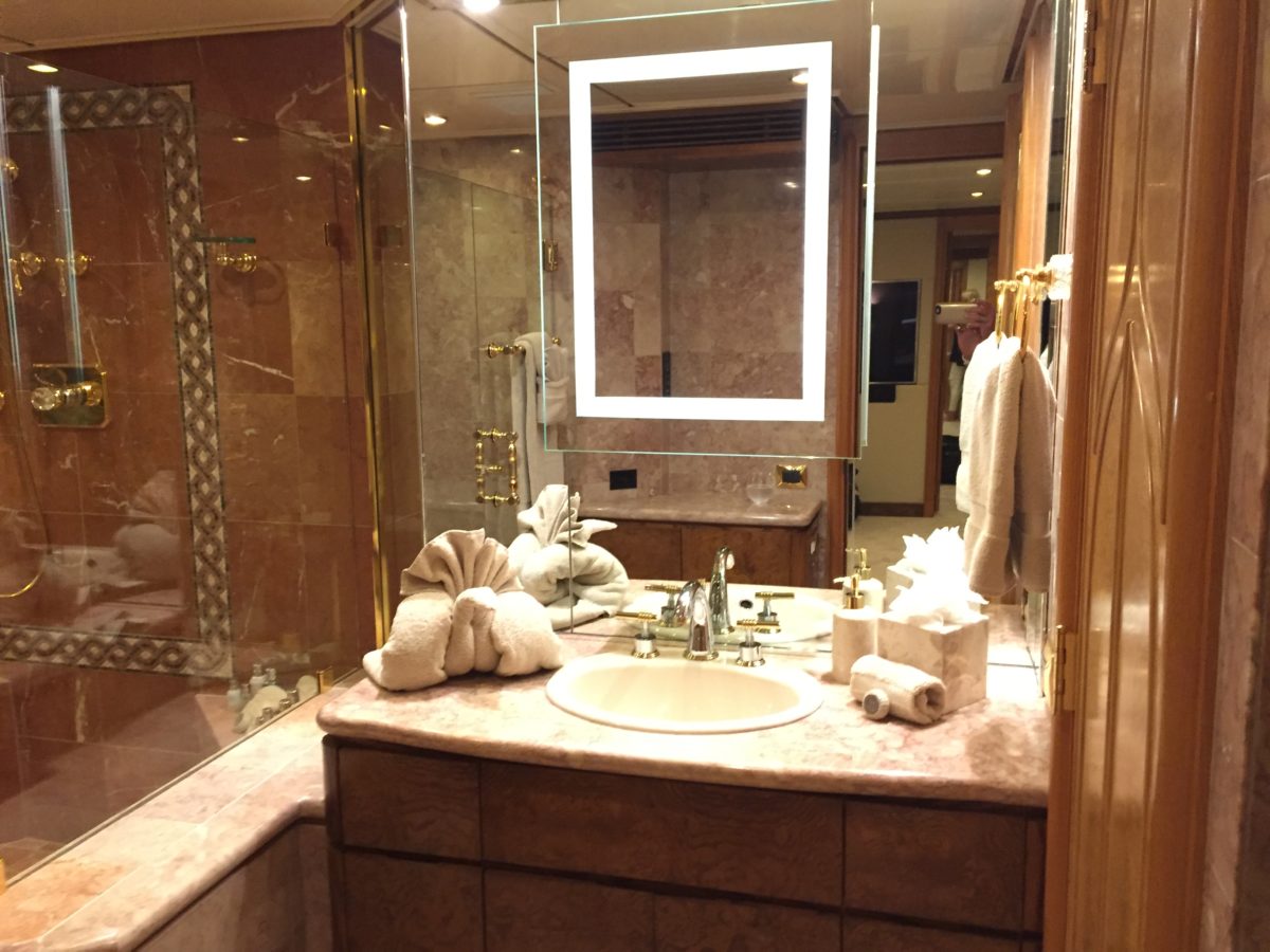 master ensuite.jpg
