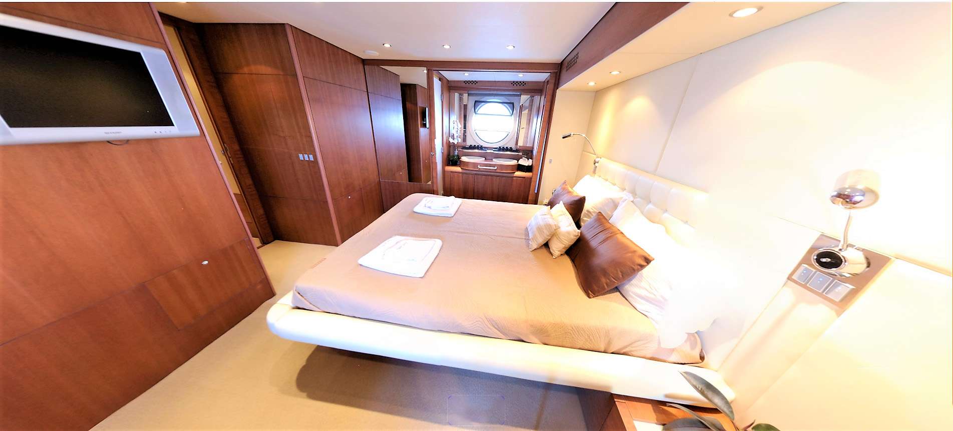 master guest cabin .jpg