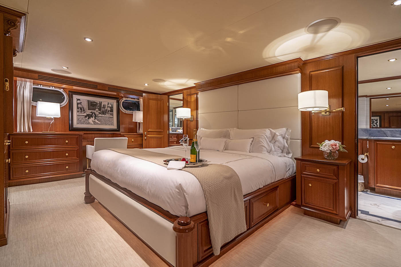 master suite champagne.jpg