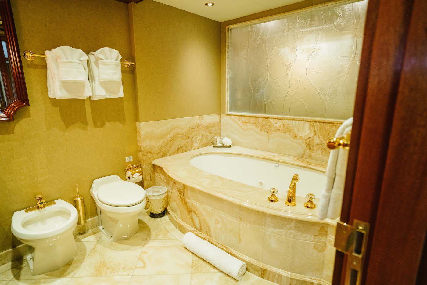 master suite head.jpg