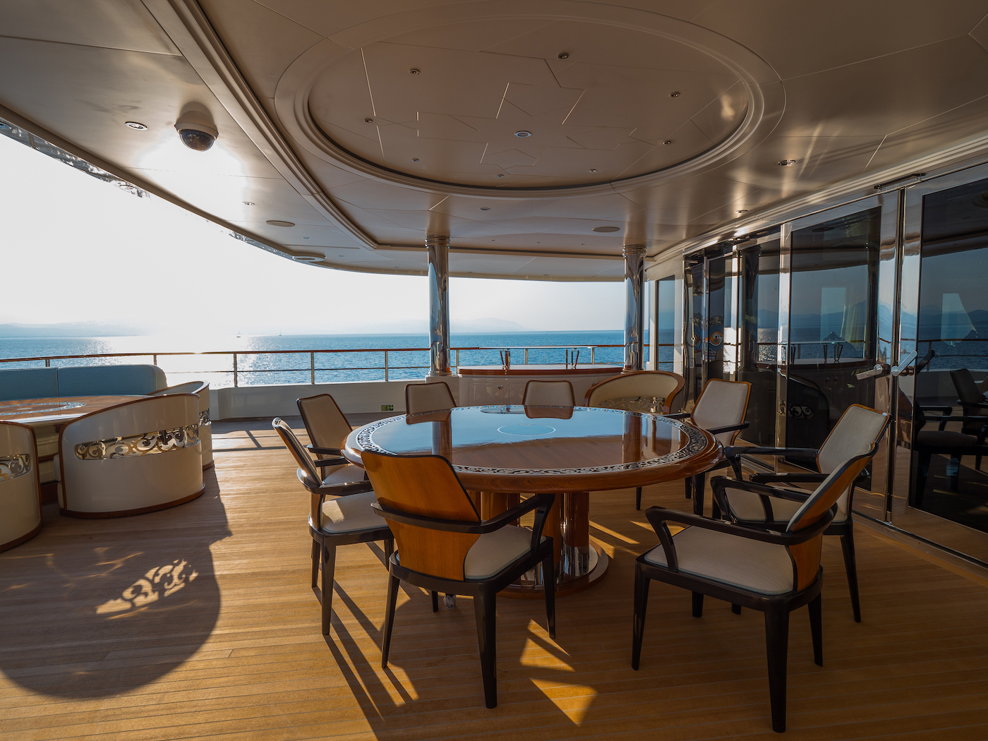 owner's deck exterior dining .jpg