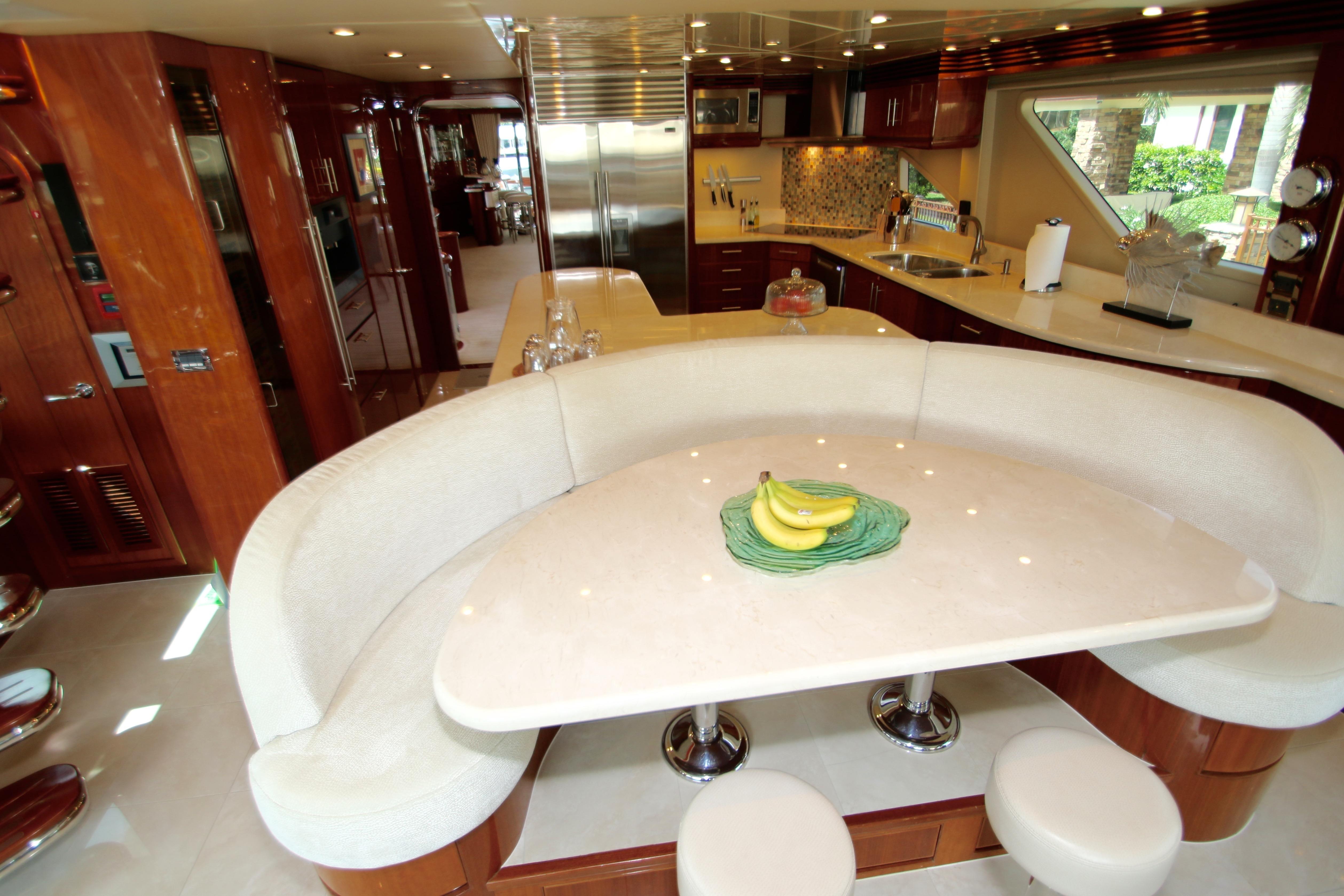 plenty of seating space.jpg