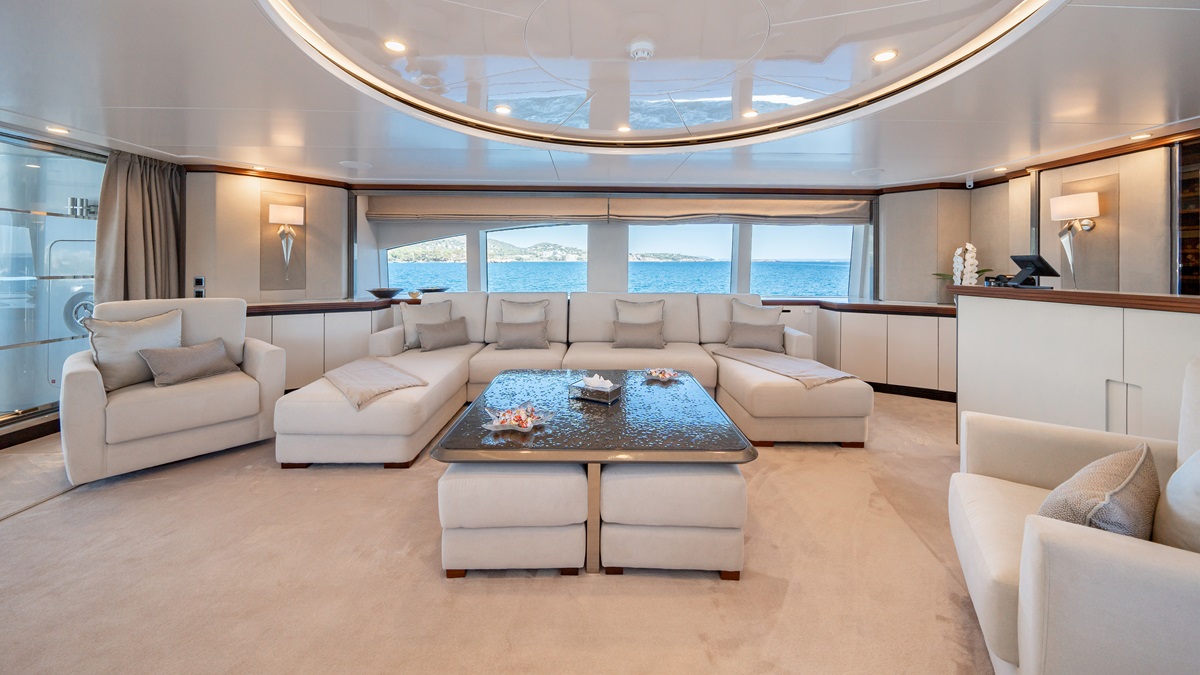 skylounge seating.jpg
