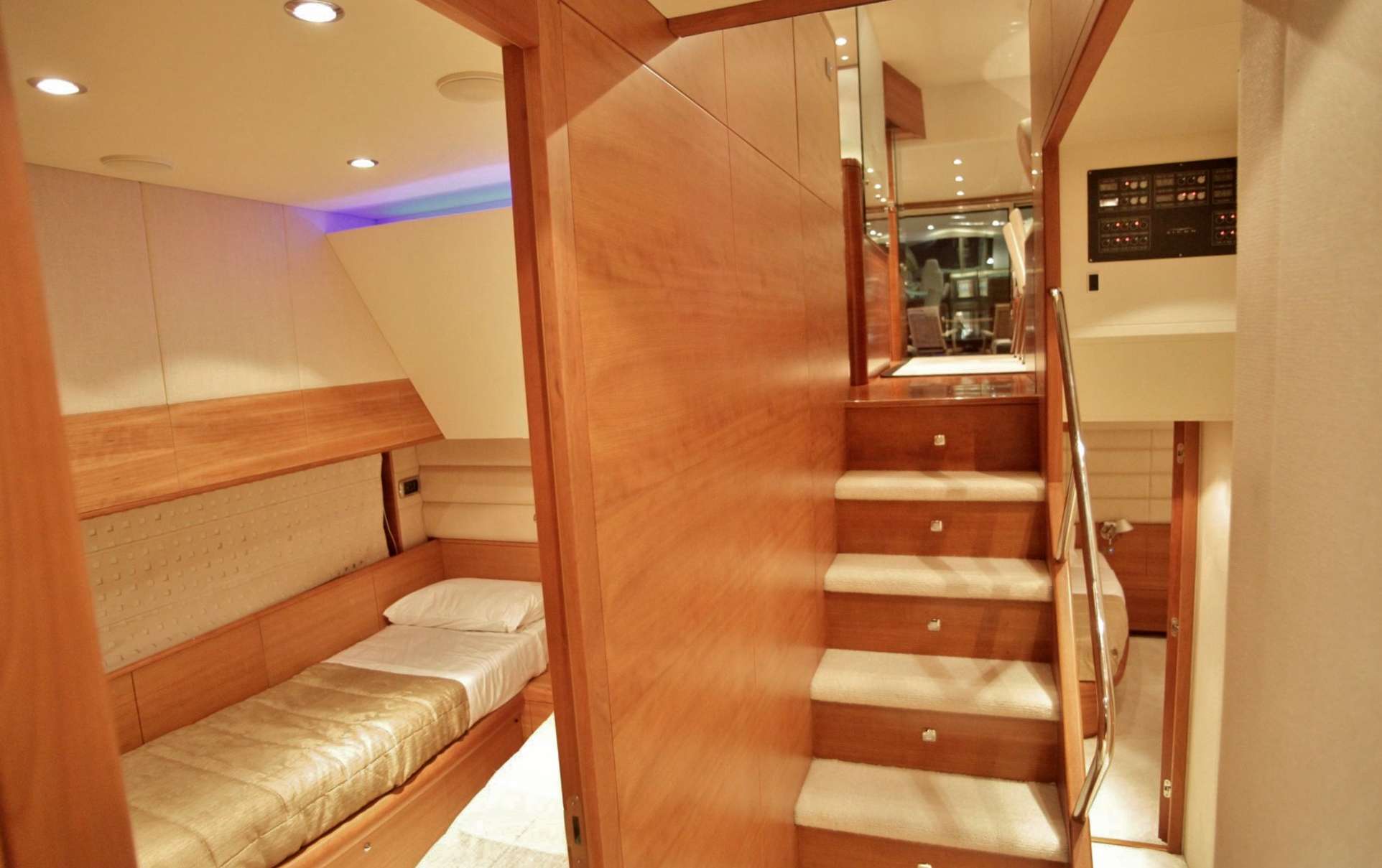 twin cabin. .jpg