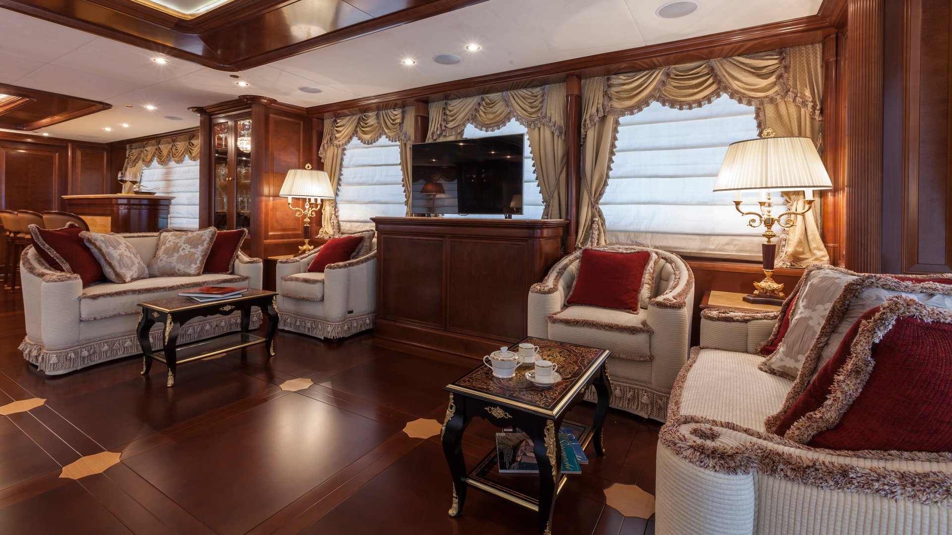 yacht-pride-201703-interior-14-58ca4b9b57823_v_default_big.jpg