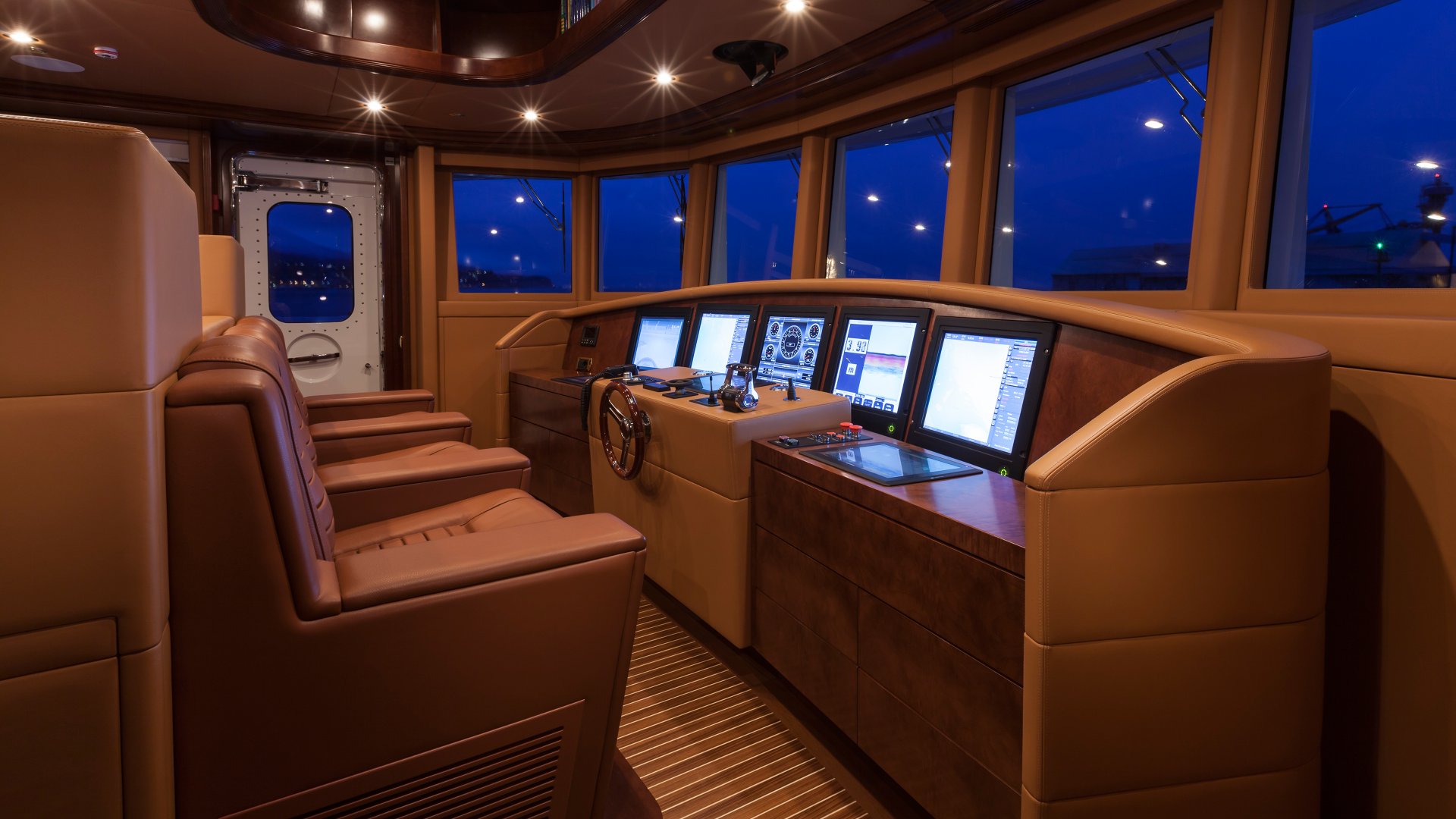 yacht-pride-201703-interior-21-58ca4c59123e2_v_default_big.jpg