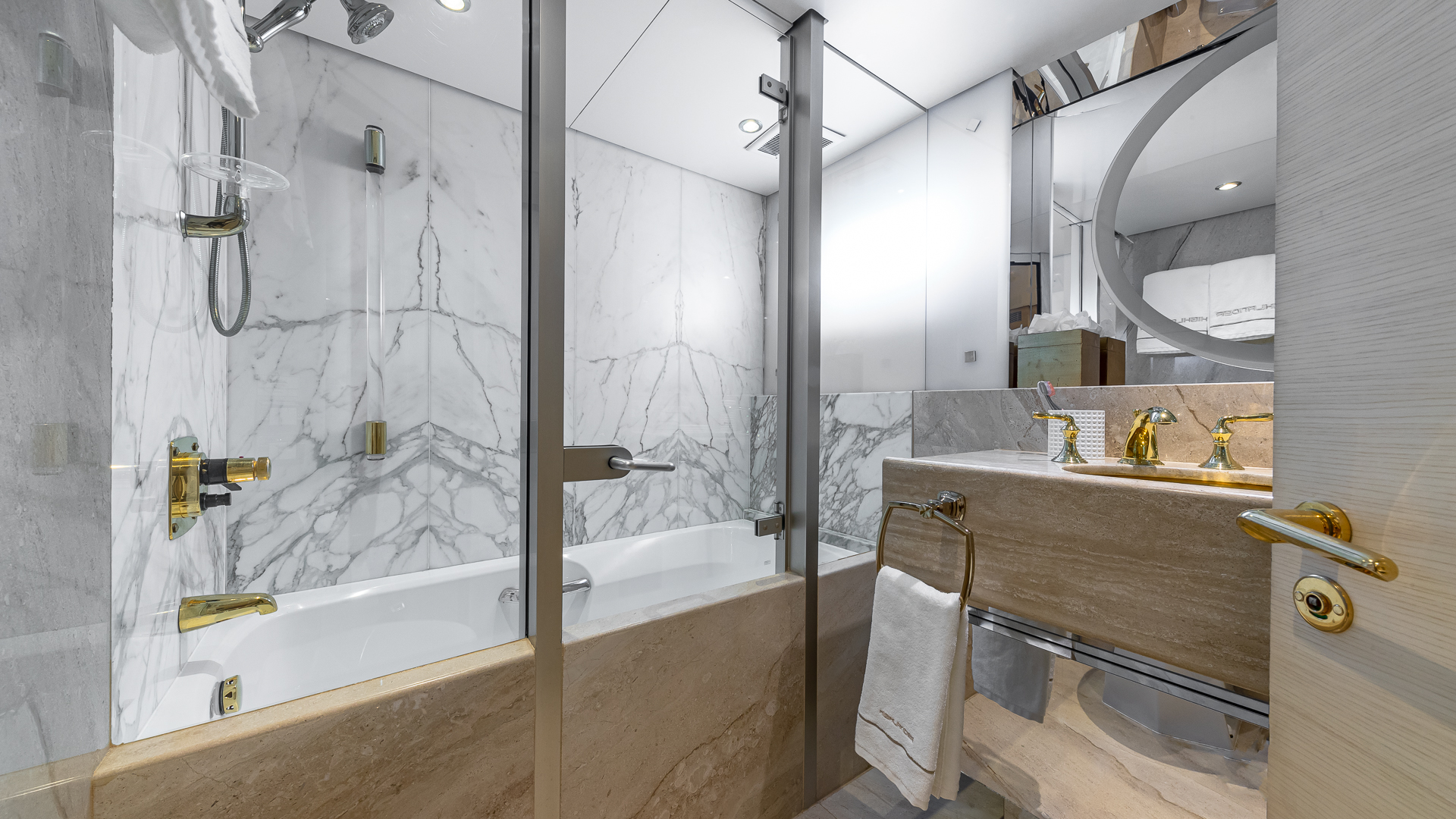   Twin Stateroom 2 Ensuite.jpg