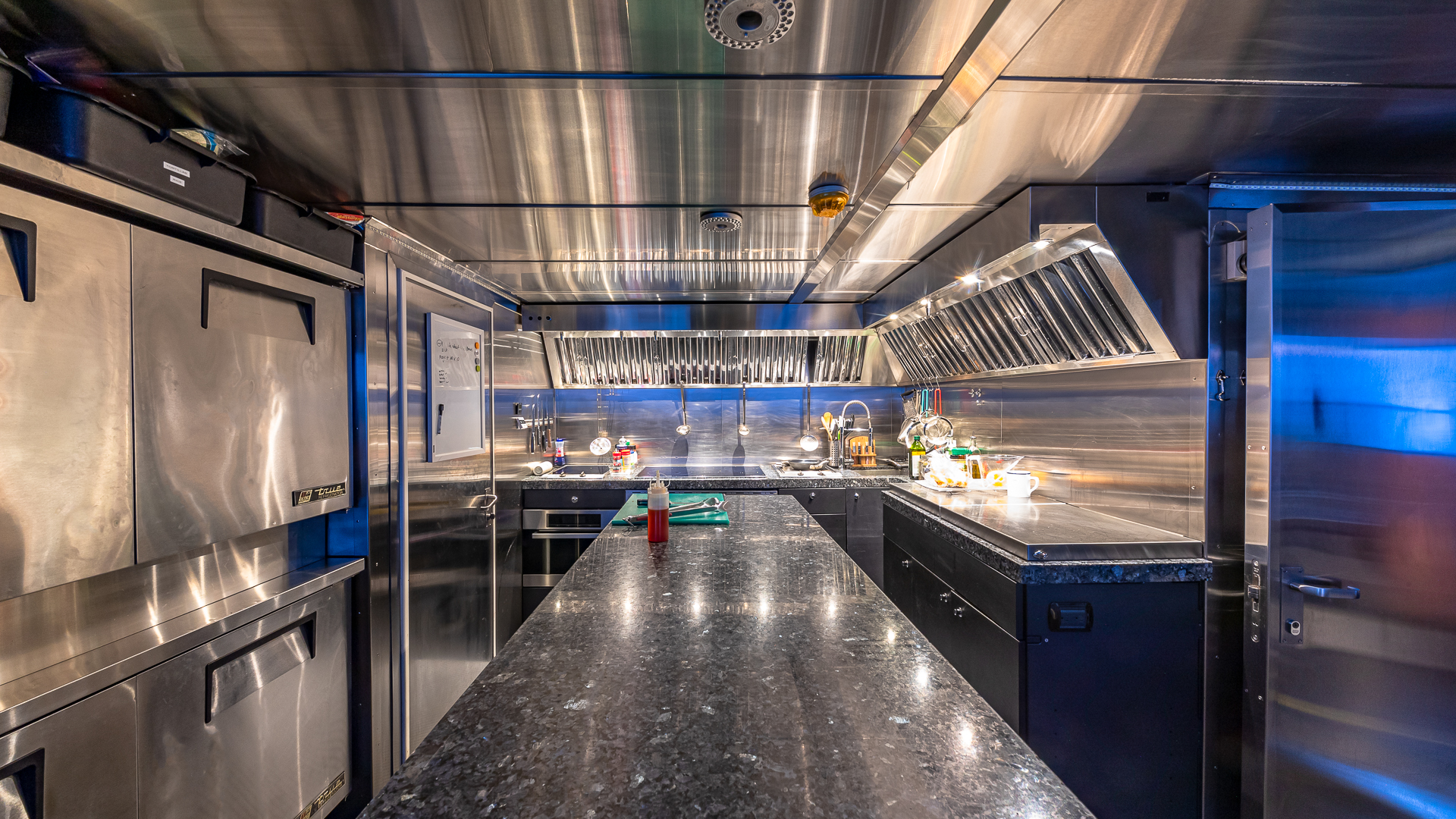  Galley.jpg