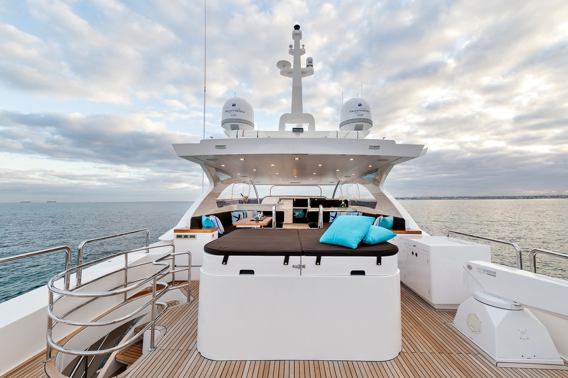  sun deck with Jacuzzi.jpg