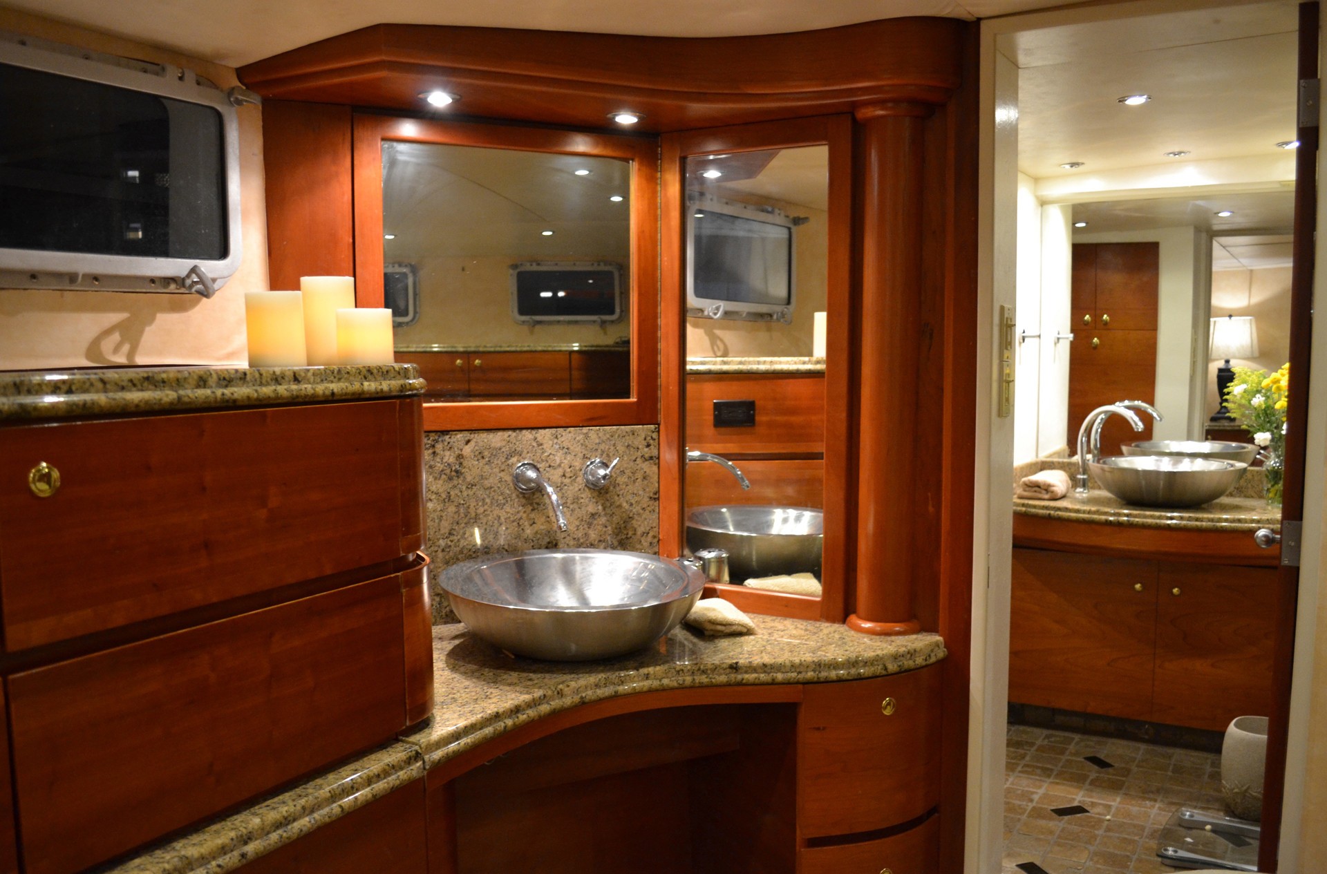 [21m-Yacht-BONAPARTE]-9373-101.jpg