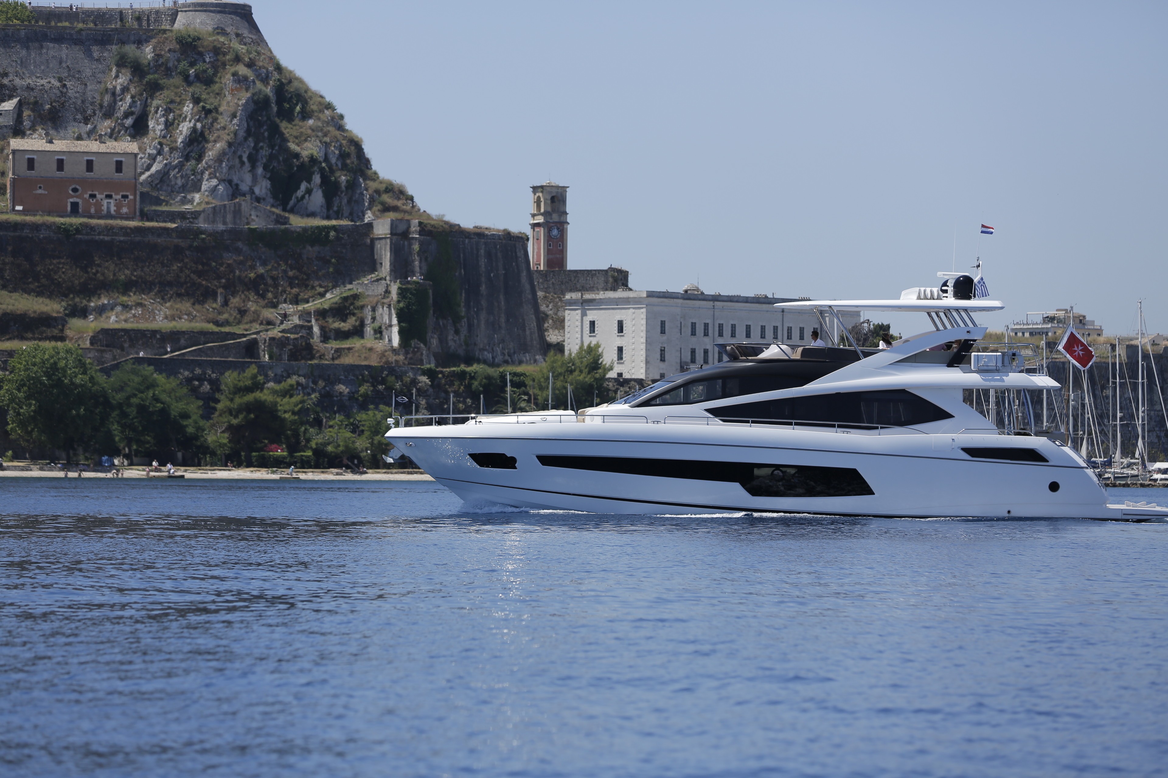 [23m-Yacht-FINEZZA]-9037-180.jpg