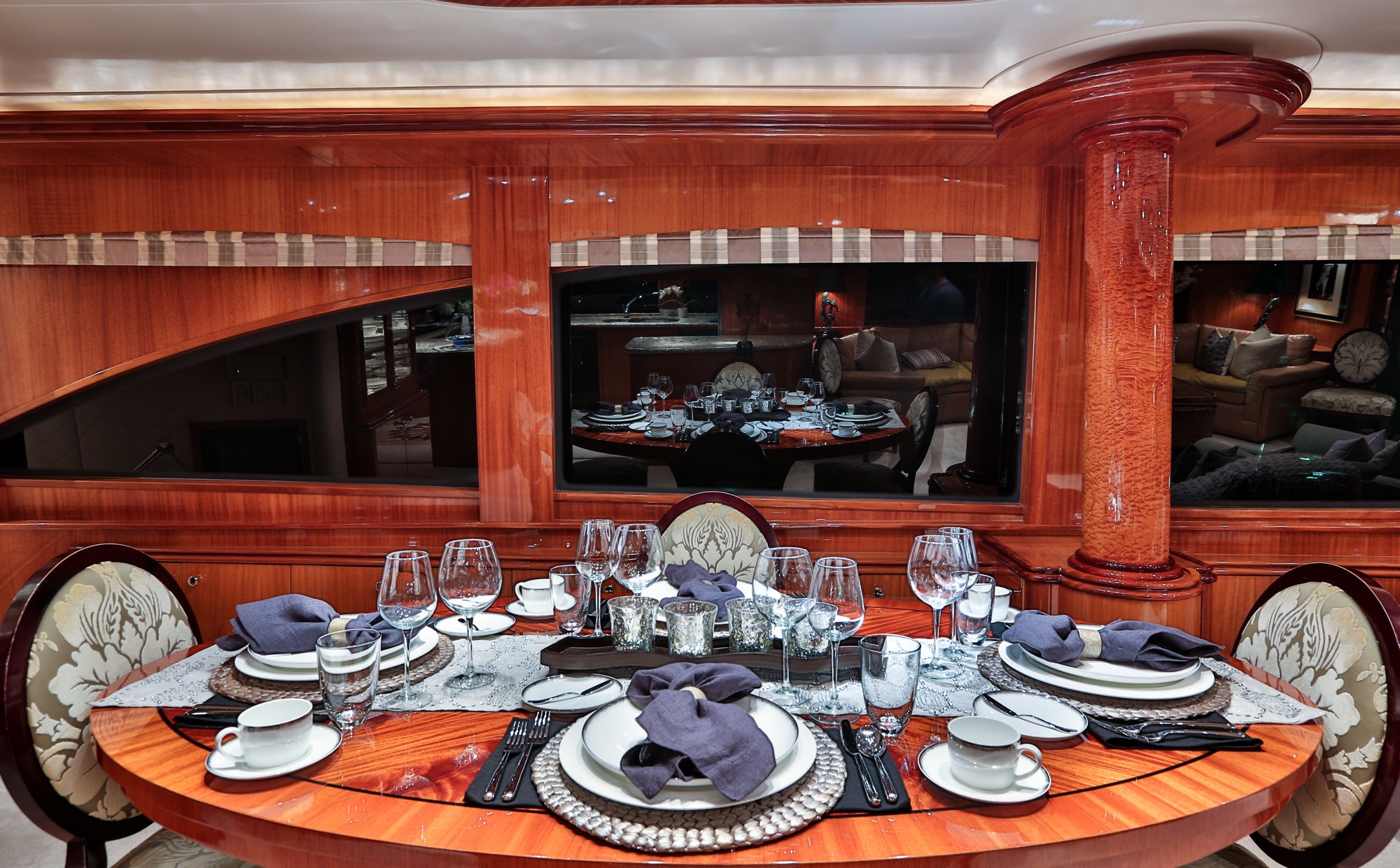 [24m-Yacht-NO-COMPLAINTS]-9385-103.jpg