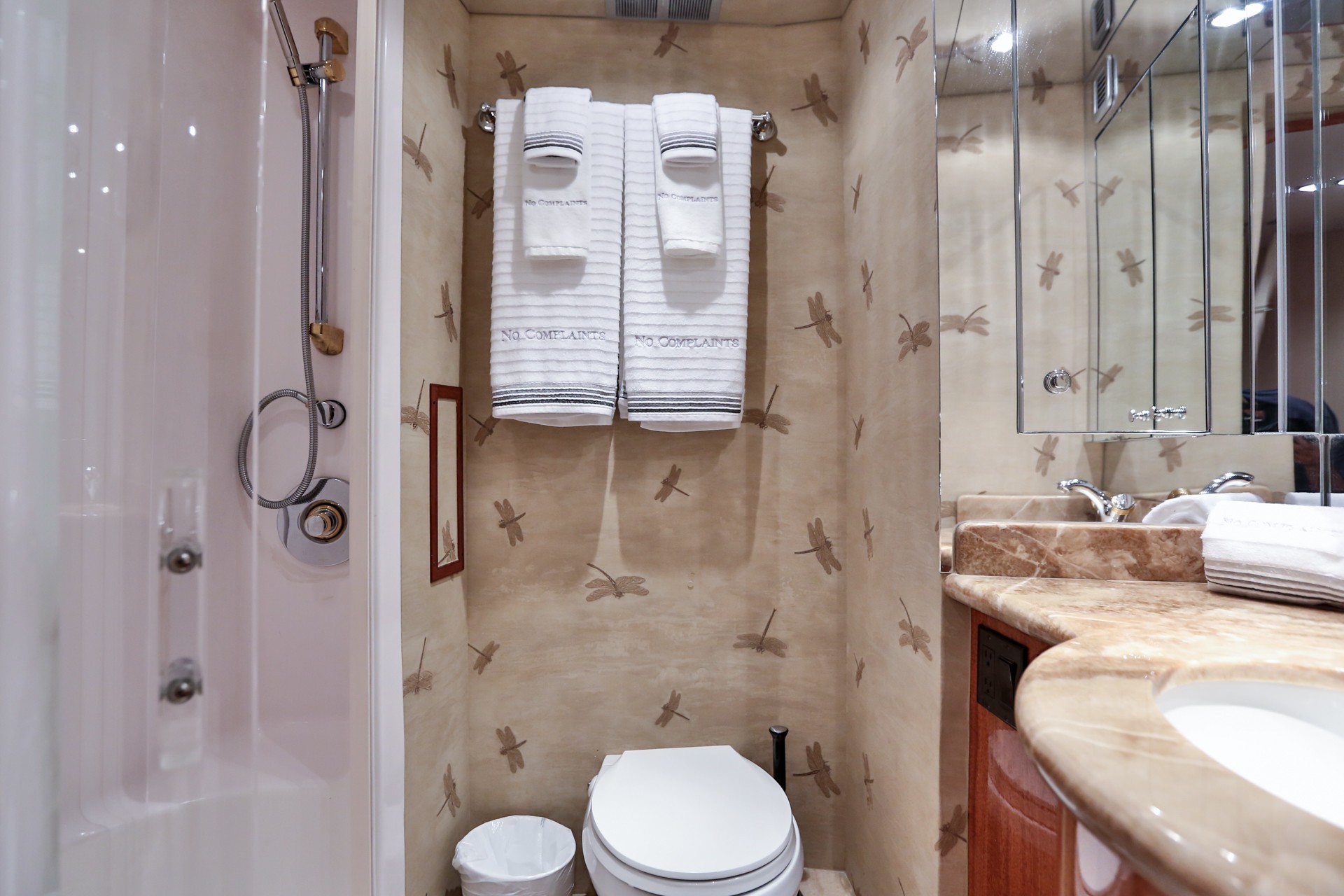 [24m-Yacht-NO-COMPLAINTS]-9385-47.jpg