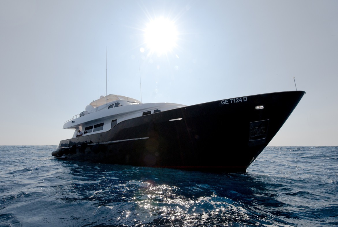 [24m-Yacht-WOLF-TWO]-9314-170.jpg