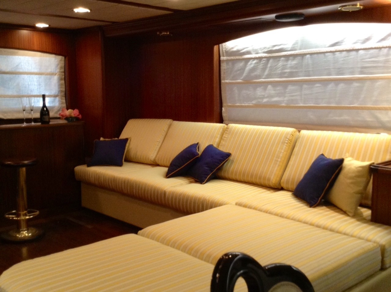 [24m-Yacht-WOLF-TWO]-9314-32.jpg