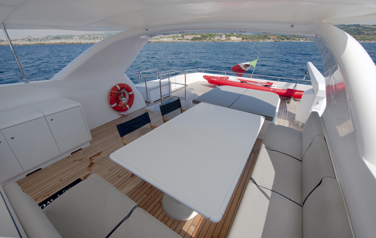 [24m-Yacht-WOLF-TWO]-9314-89.jpg