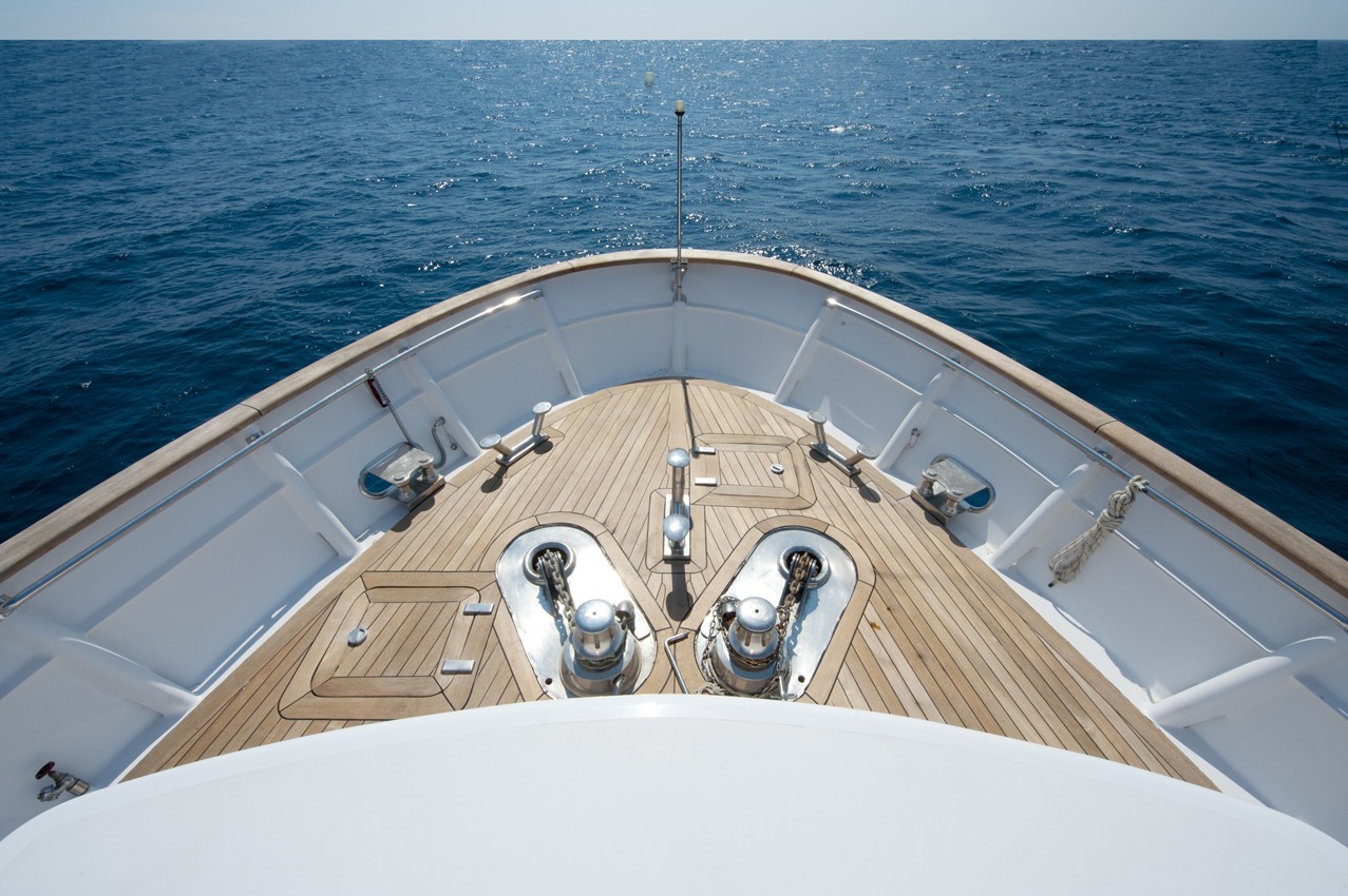 [24m-Yacht-WOLF-TWO]-9314-94.jpg