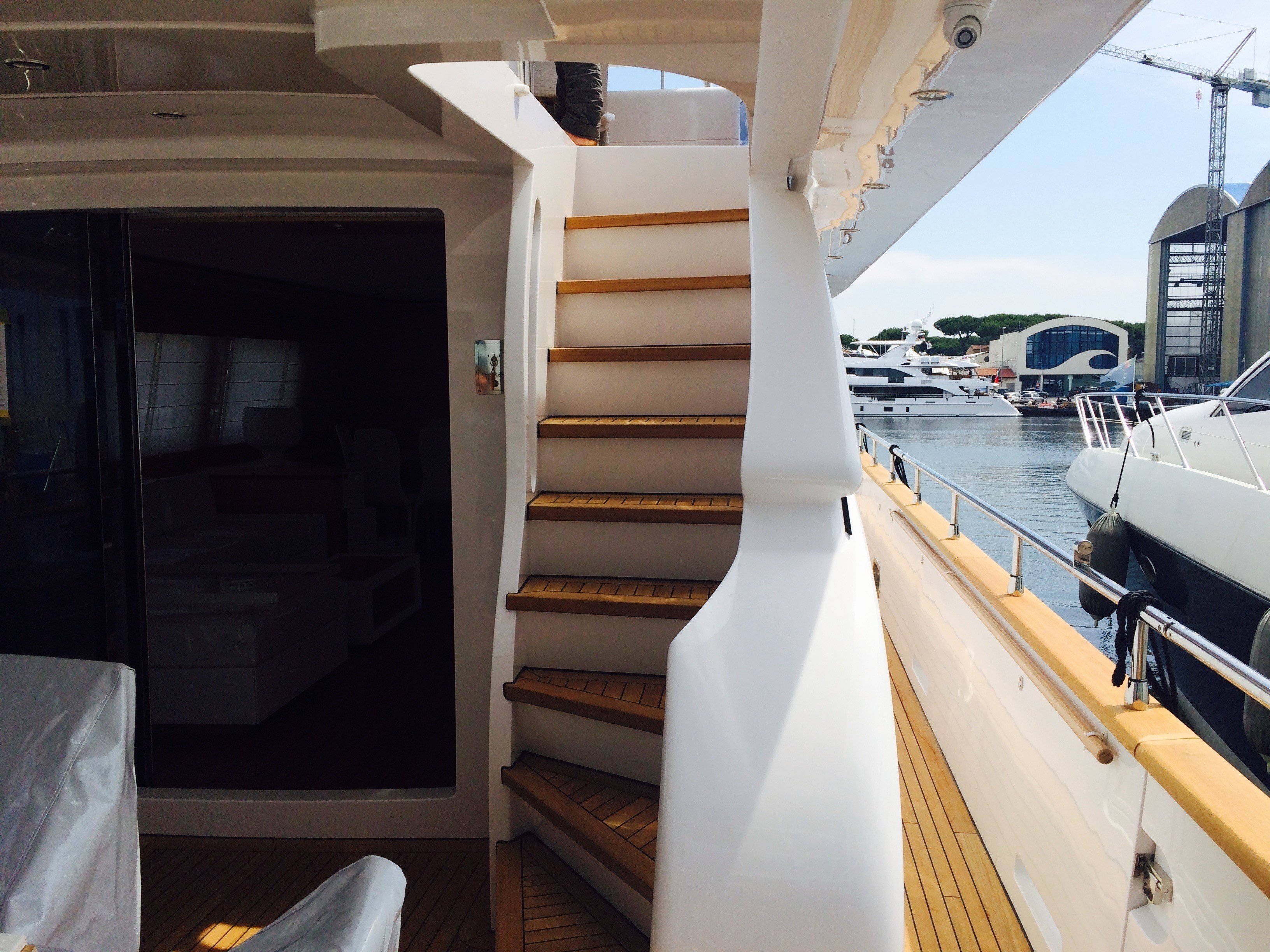 [25m-Yacht-MIREDO]-9927-100.jpg