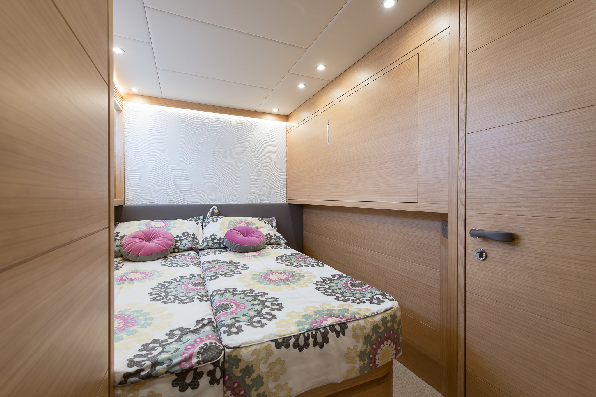 [25m-Yacht-MIREDO]-9927-179.jpg
