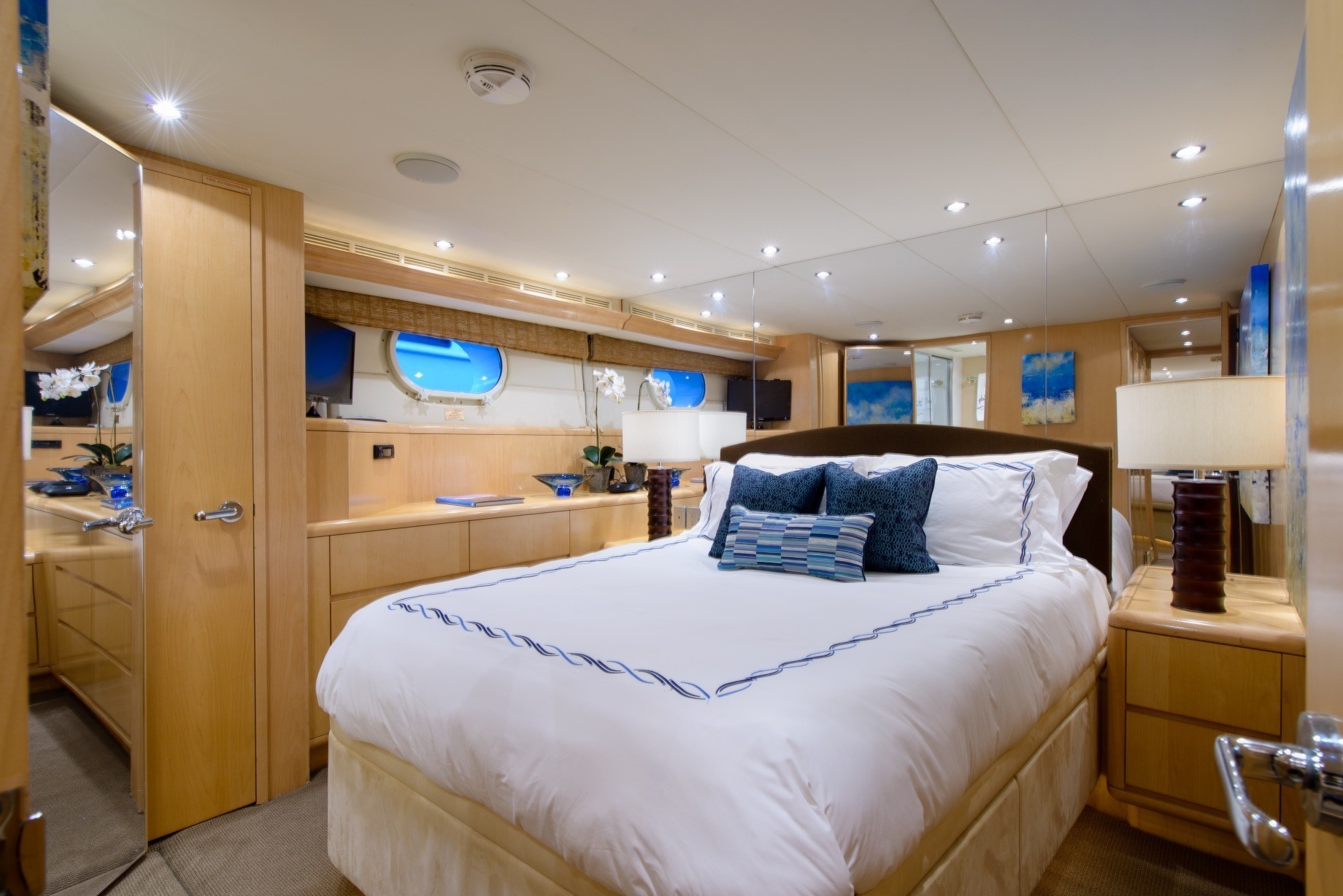 [25m-Yacht-PERFECT-LADY]-9590-178.jpg