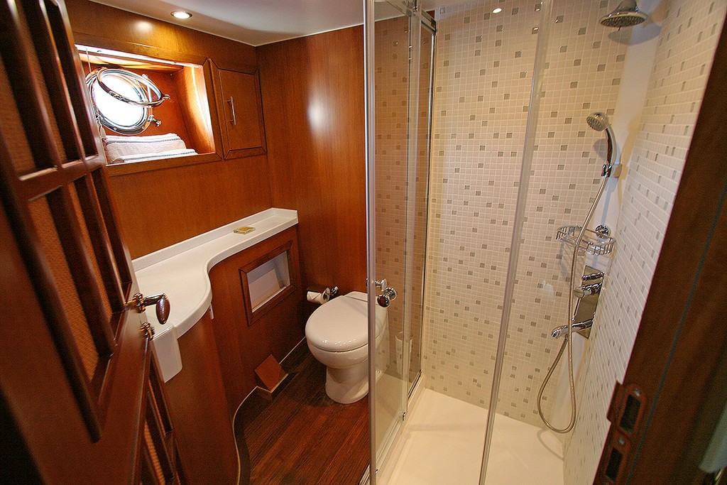 [26m-Yacht-TANGO-CHARLIE]-9588-176.jpg