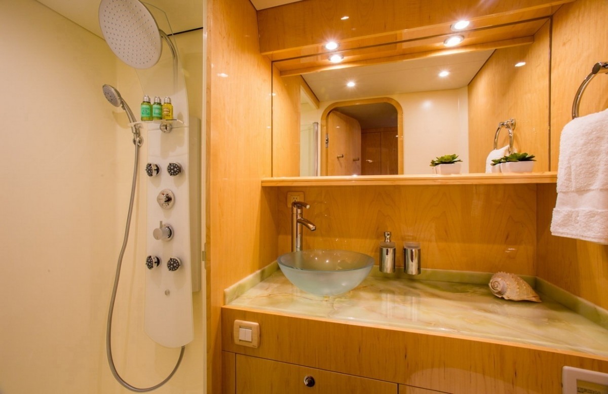 [26m-Yacht-WINDQUEST]-9356-167.jpg