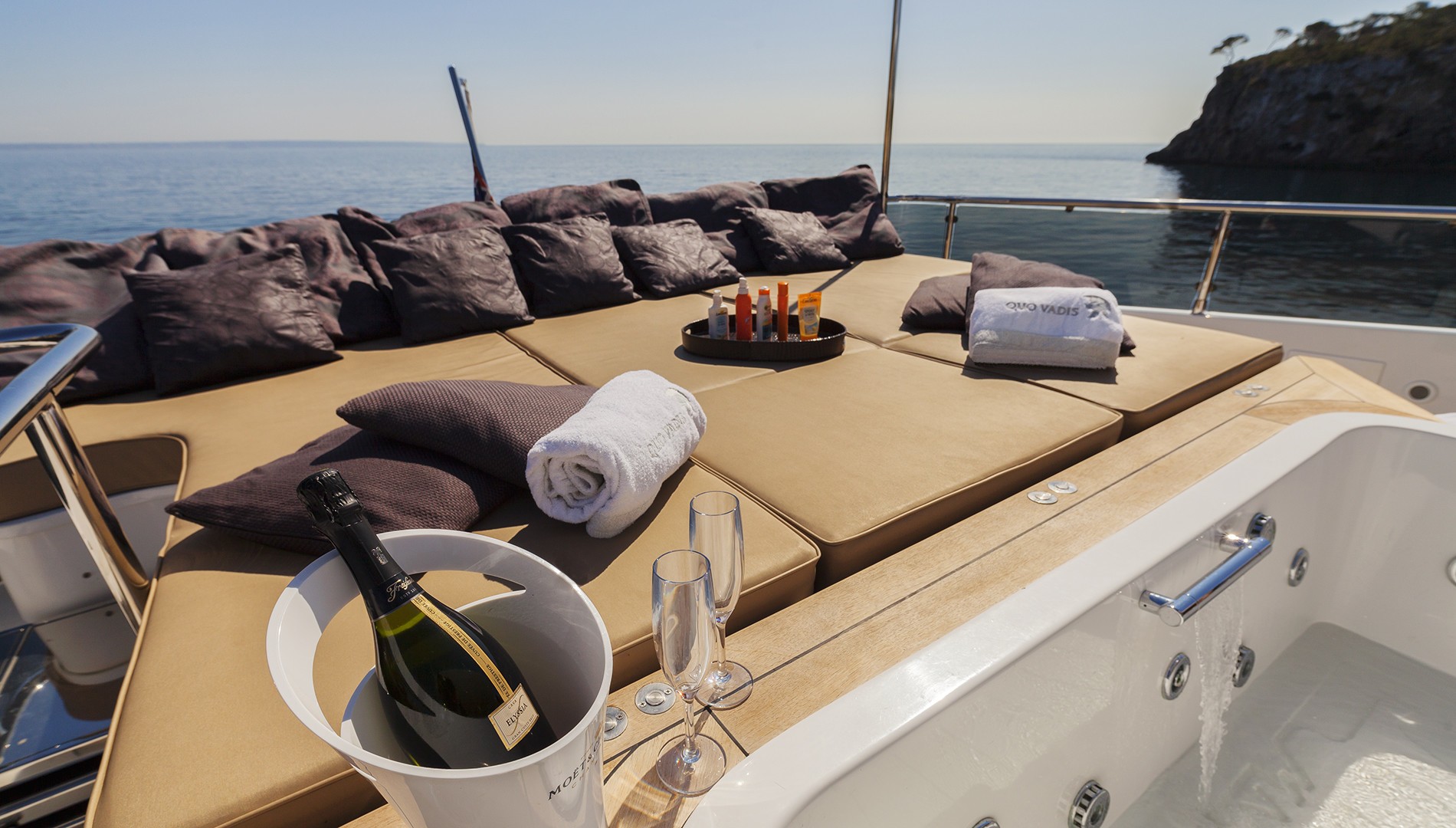 [27m-Yacht-QUO-VADIS]-9785-82.jpg