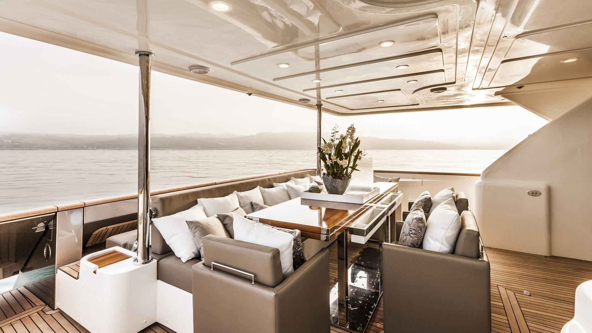 [28m-Yacht-YVONNE]-9917-31.jpg