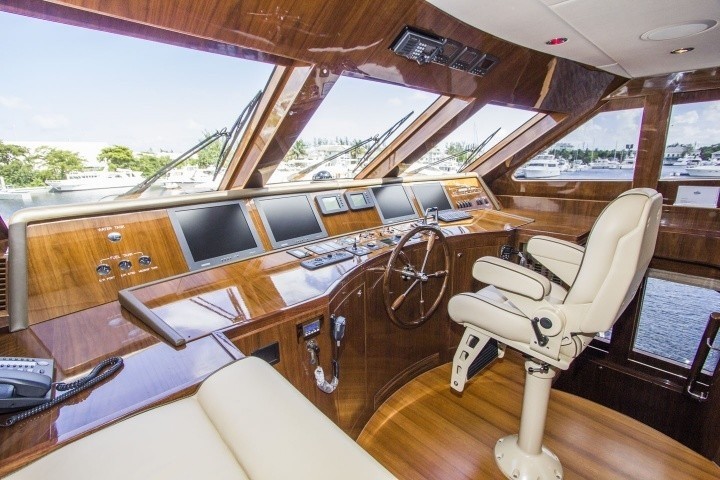 [31m-Yacht-CARBON-COPY]-9211-146.jpg