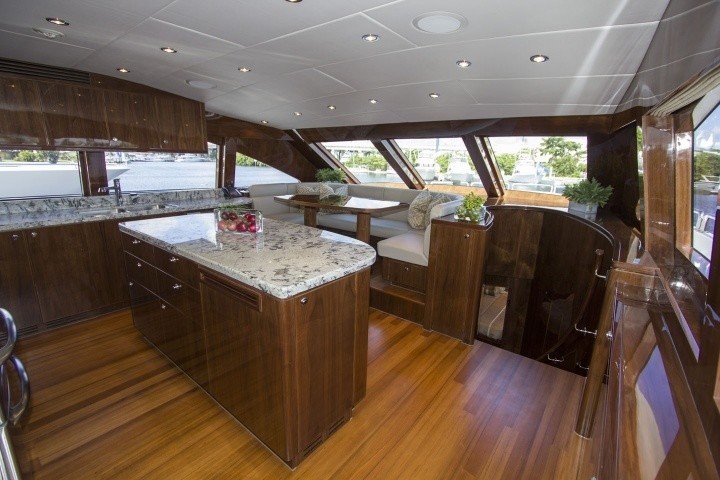 [31m-Yacht-CARBON-COPY]-9211-168.jpg