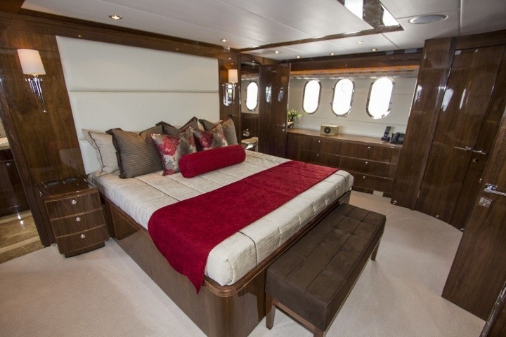 [31m-Yacht-CARBON-COPY]-9211-44.jpg