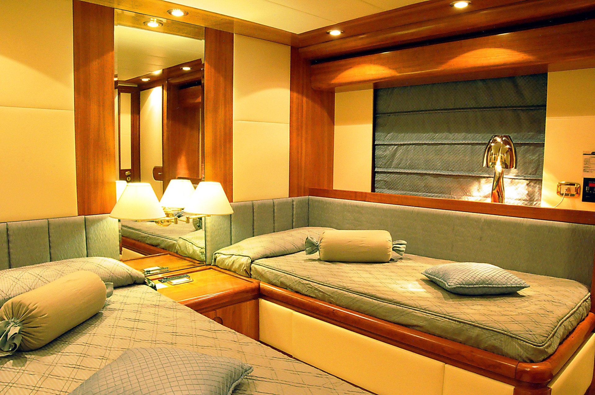 [32m-Yacht-BENDYCTA]-9409-163.jpg