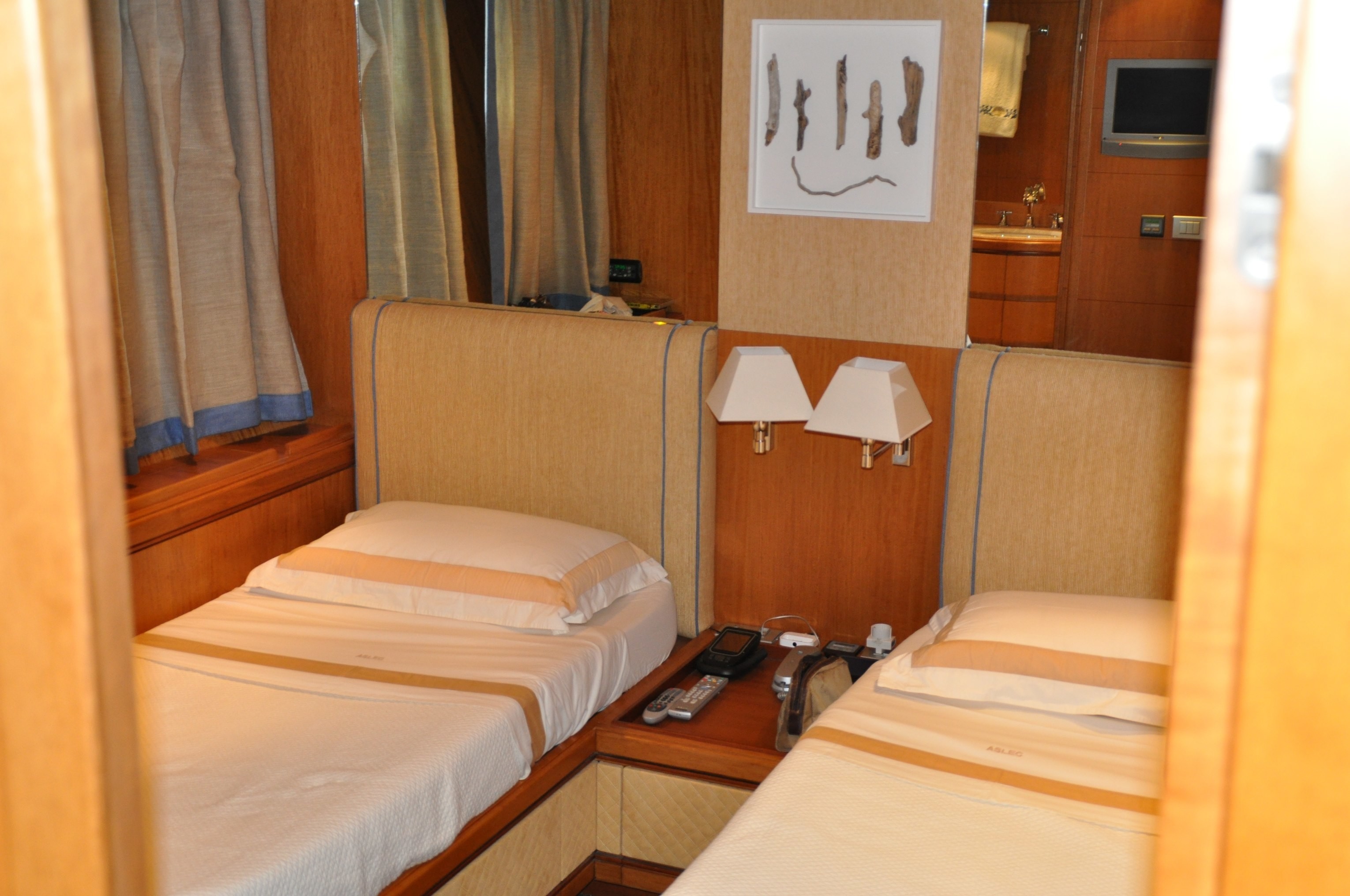 [32m-Yacht-CAPPUCCINO]-9564-219.jpg