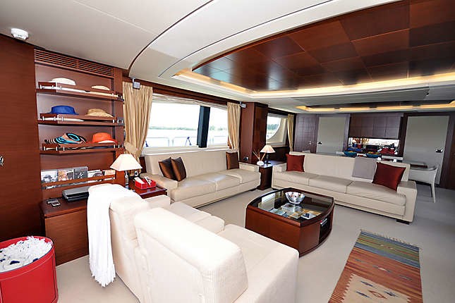 [32m-Yacht-LADY-CAROLE]-9817-22.jpg
