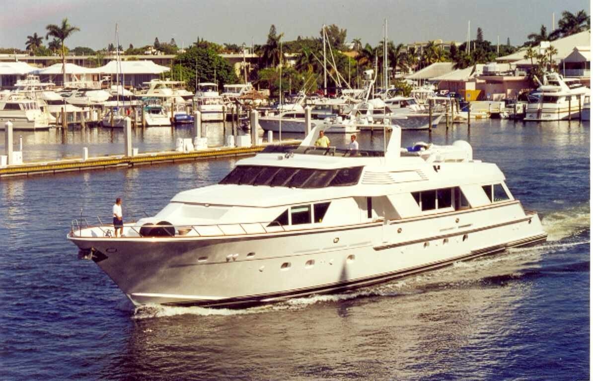[34m-Yacht-GILAINE-O]-9107-100.jpg