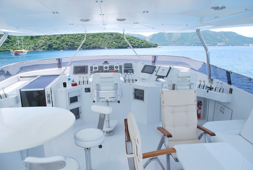[34m-Yacht-GILAINE-O]-9107-41.jpg