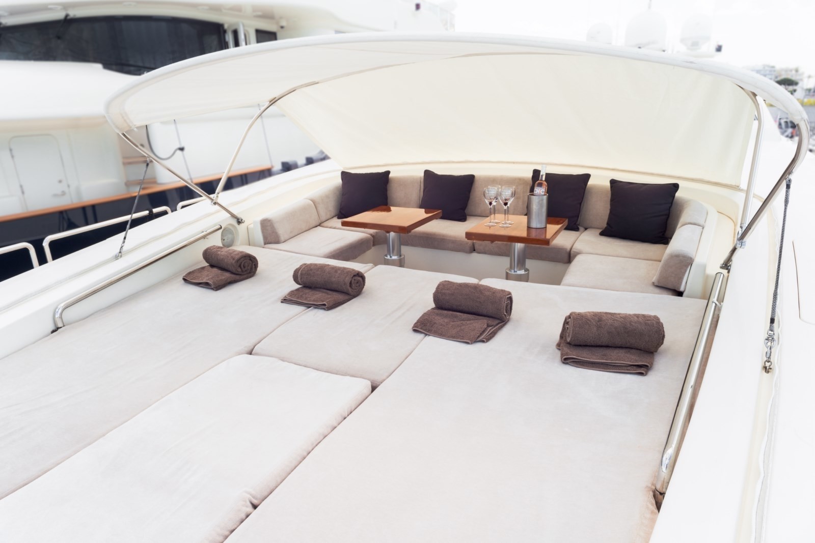 [34m-Yacht-LEOPARD]-9283-80.jpg