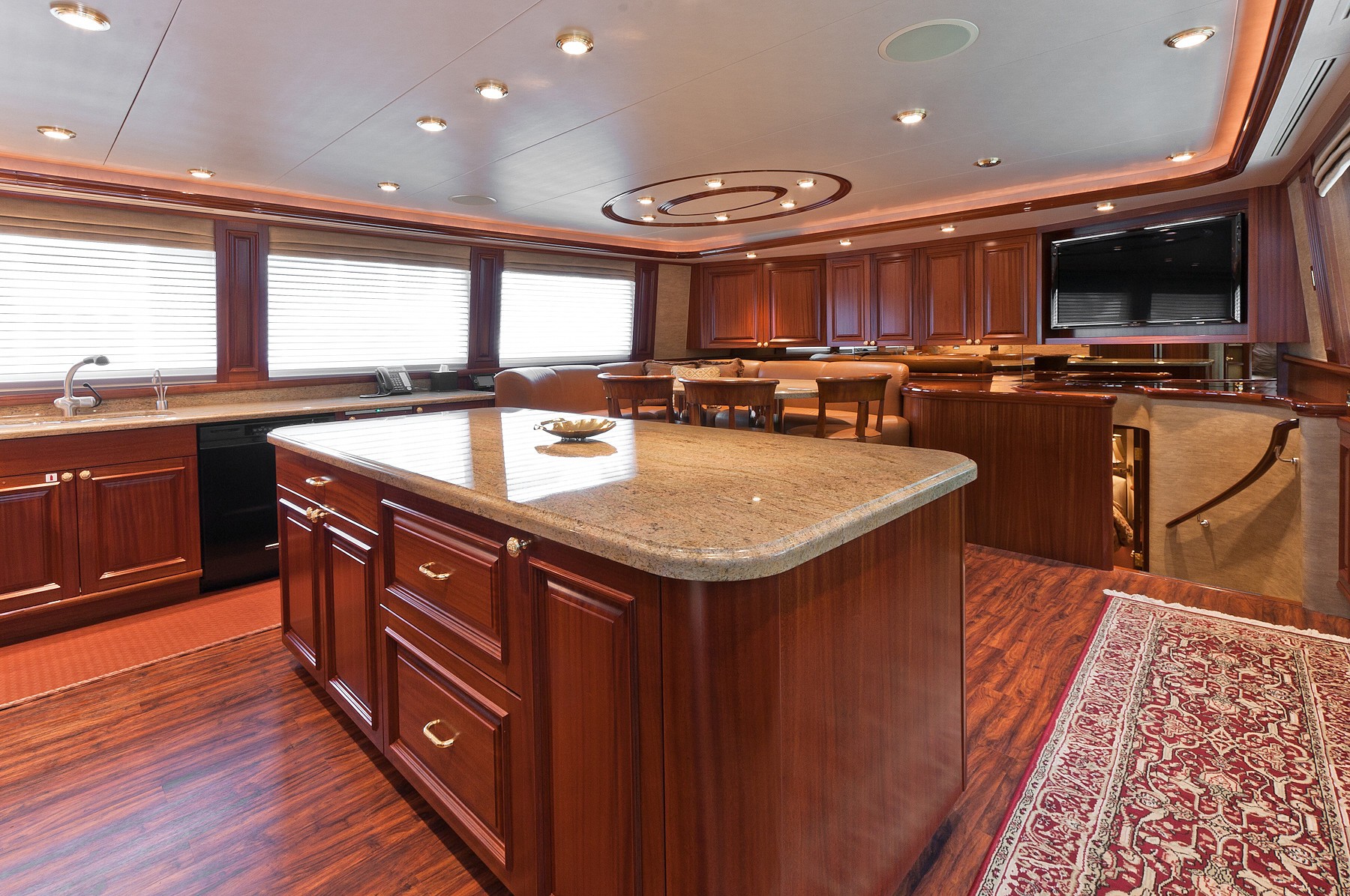 [34m-Yacht-WILD-KINGDOM]-9751-134.jpg
